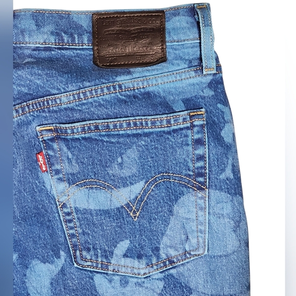 Levis Premium Limited Edition Pokemon Skinny Jeans W29xL28 - Picture 9 of 12